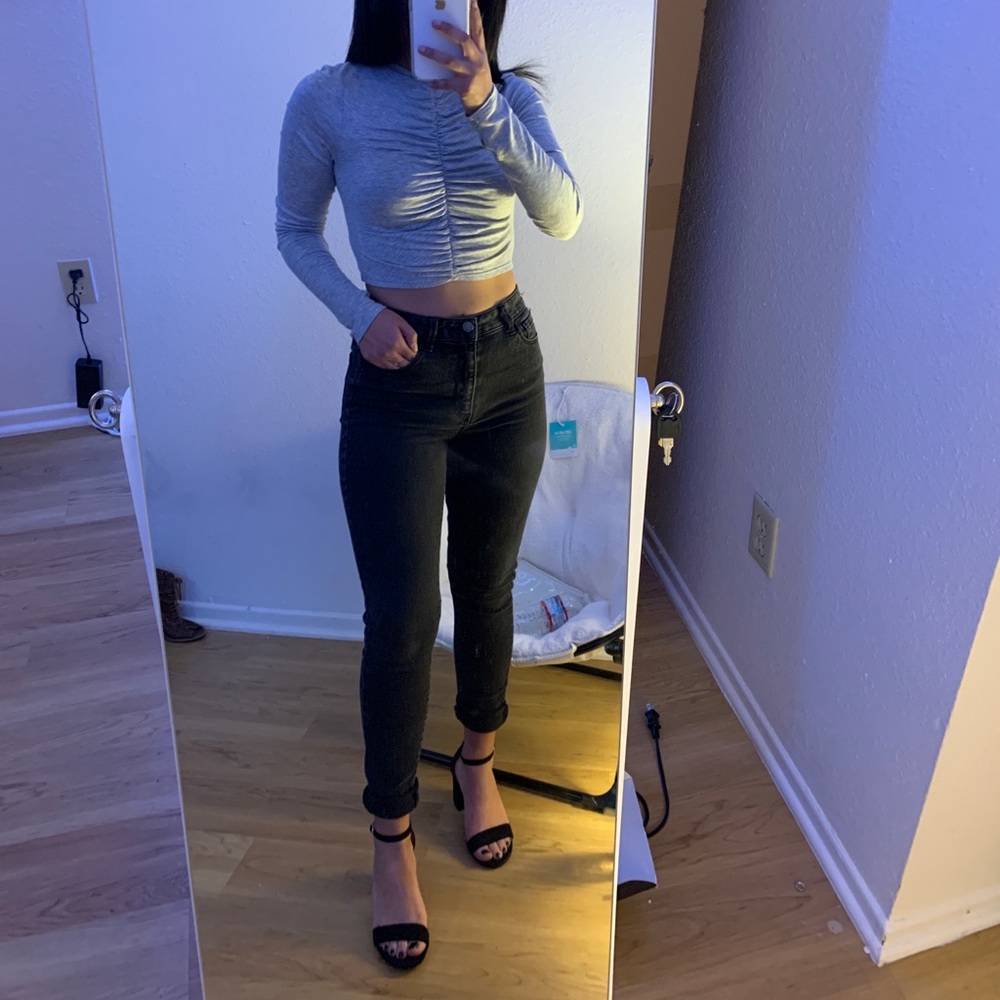 Grey cropped long sleeve